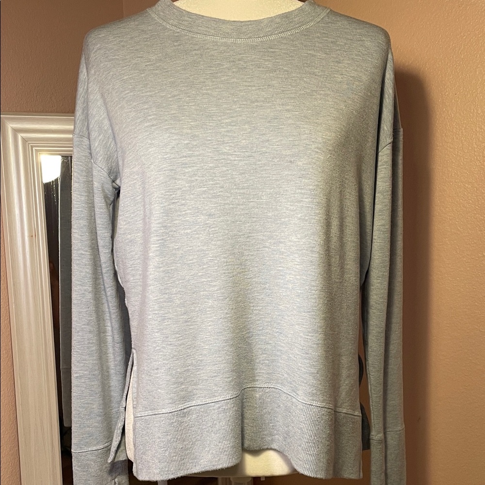 Athleta Light Gray Crew‎ Neck Sweater